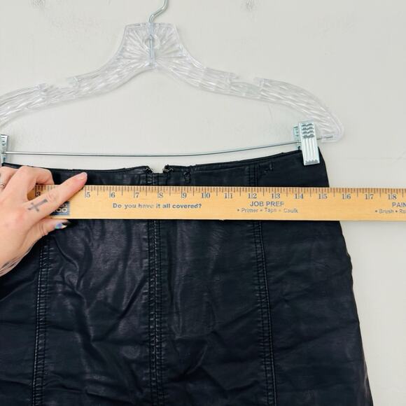 Free People Black Patent Leather Zip Up Skirt Women’s Size S - Picture 3 of 9